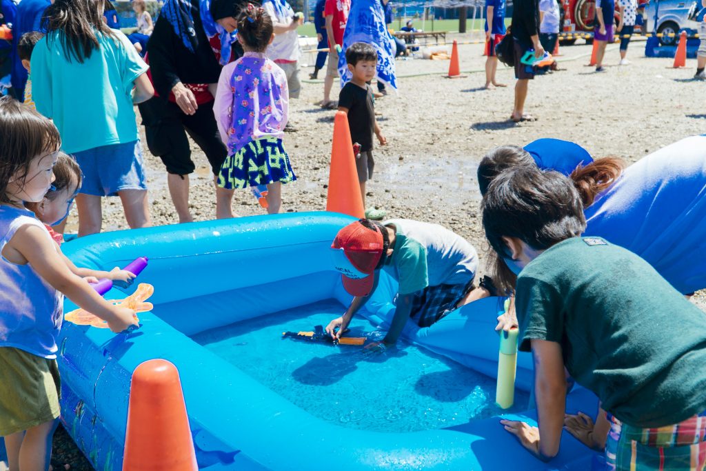 水の都昭島あそびフェスティバル 子供の水遊び